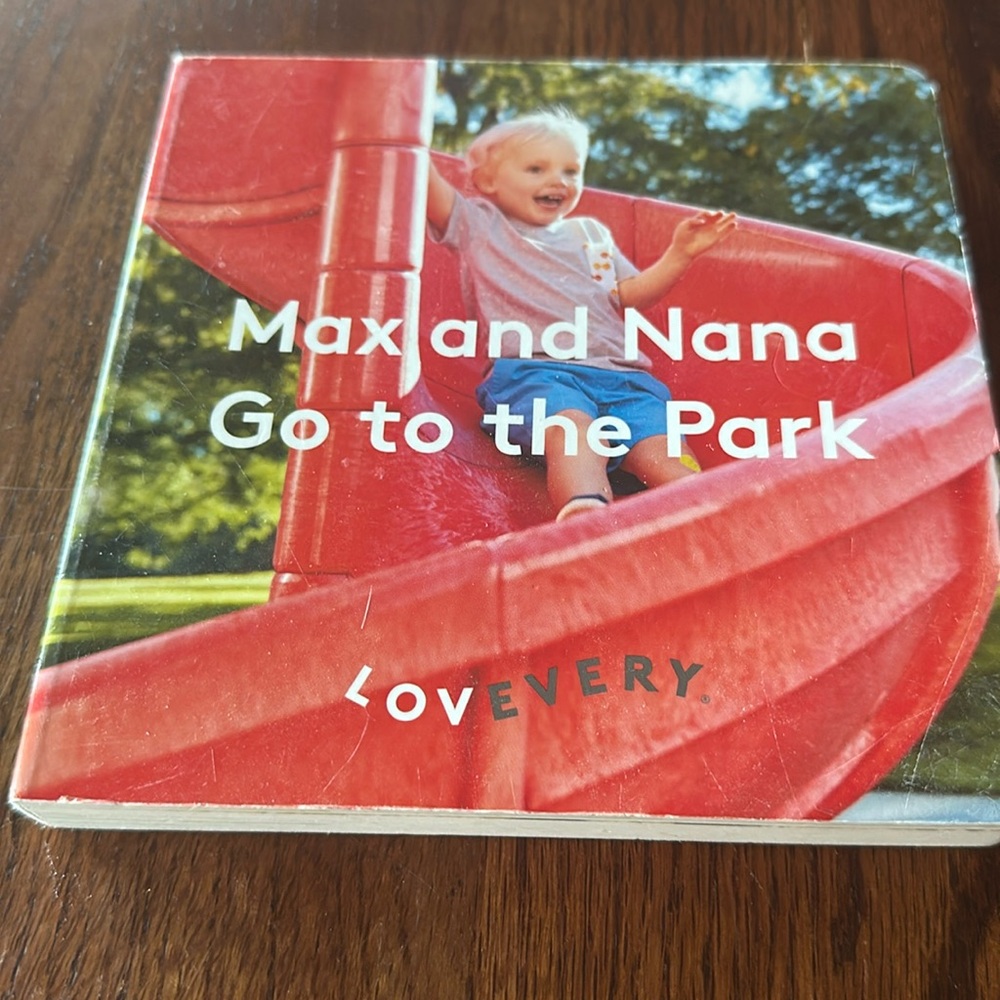 Lovevery Max and Nana go to‎ the park book